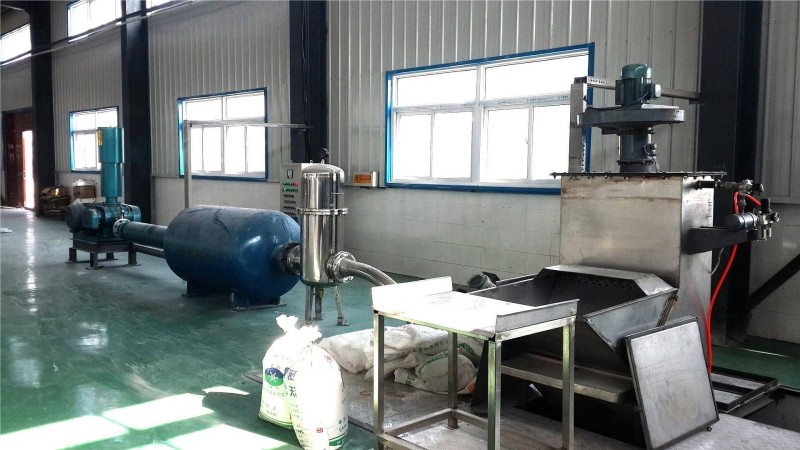 Пневматическая транспортировка пластикового порошка