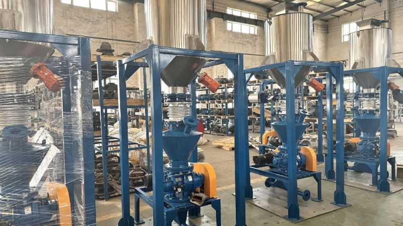 Мелкие частицы переносятся пневматическим путём