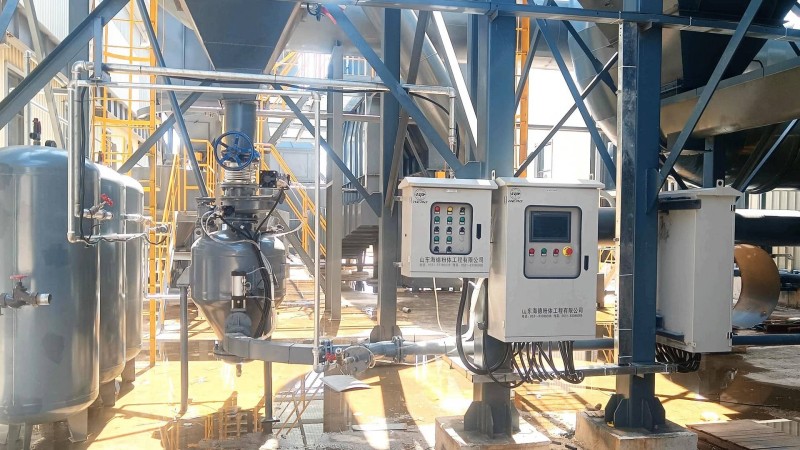 Триоксид молибдена транспортируется пневматическим путём